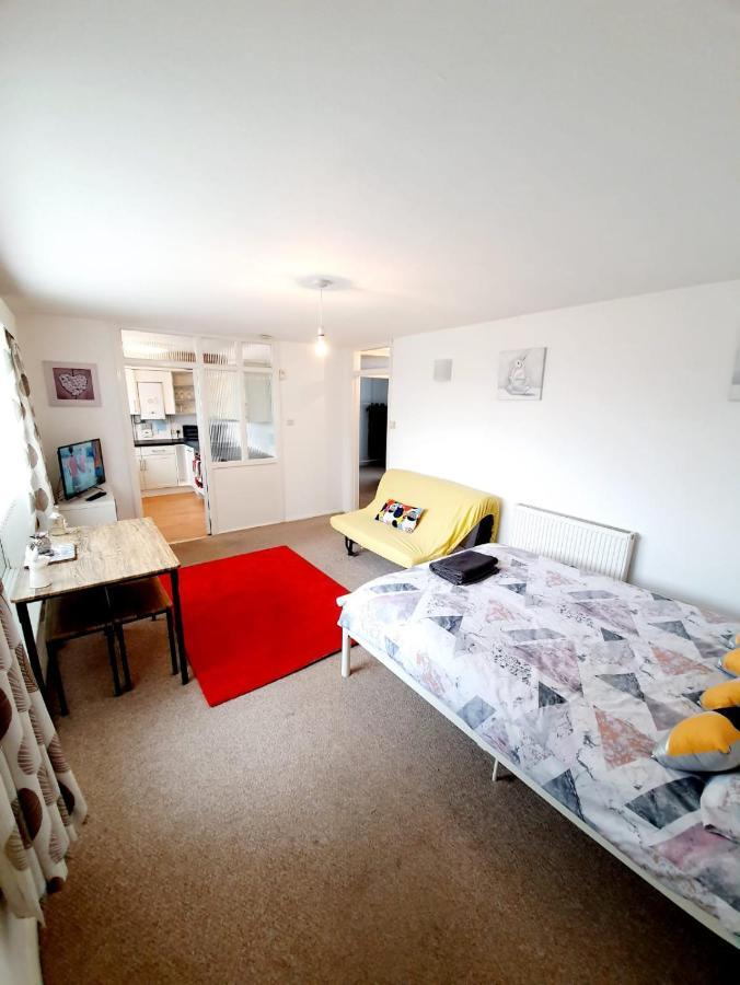 Rayleigh Town Centre 2 Bedroom Apartment 外观 照片